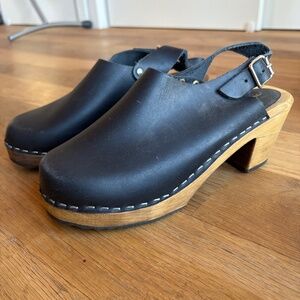 Lotta Slingback clogs